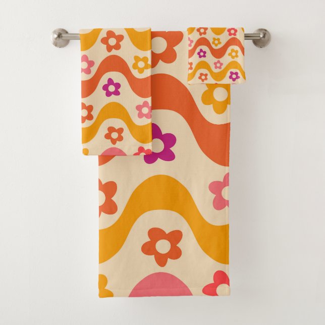 Conjunto De Toalhas Padrão de flores lindas e groovy em ondas retrô (Insitu)