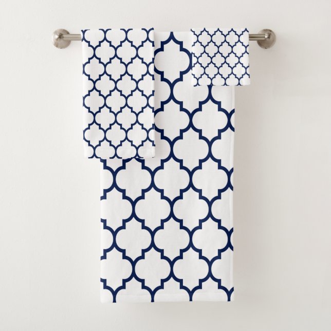Conjunto De Toalhas Padrão de quatrefoil azul em branco (Insitu)