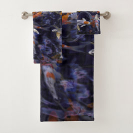 CONJUNTO DE TOALHAS PEIXE KOI SOBRE O FLUXO