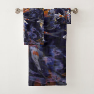 CONJUNTO DE TOALHAS PEIXE KOI SOBRE O FLUXO