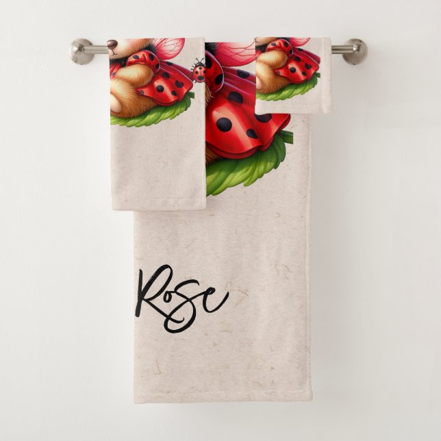 Conjunto De Toalhas Um Belo Urso De Teddy Vestido Como Um Ladybug (Insitu)