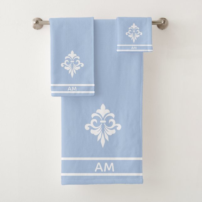Conjunto De Toalhas White Flower, Monogram and Stripes on Light Blue (Insitu)