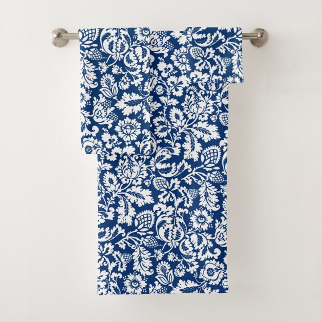 Conjunto De Toalhas William Morris Floral Damask, Cobalt Blue & White (Insitu)