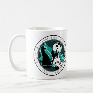 Connley cava a caneca Archaeological da escola