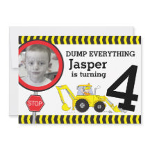 Construção de rapazes convite de festas de 4 anos