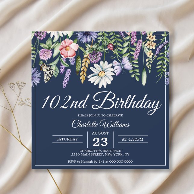 Convite 102º Aniversário Marinho de flores selvagens Elega (102nd Birthday Wildflowers Navy Elegant 102 Years Invitation
)