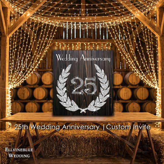 Convite 25º Aniversário | Prata e Madeira Escura Rústica (25th Wedding Anniversary Invite | Rustic Wood & Silver & Laurel. Size: 5.25” x 5.25”)