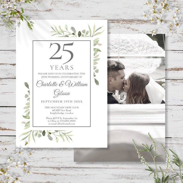 Convite 25º Foto do Aniversário de Casamento de Prata com  (25th Silver Anniversary Wedding Photo Greenery Invitation)