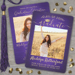 Convite 2 Script de Graduação de Fotografias Esmagado em R<br><div class="desc">Compartilhe a alegria de um segundo grau ou formandos e convide a família e os amigos a celebrarem com estes convites de festas personalizados de 2 fotos, roxo e ouro. Todas as imagens e textos são simples de personalizar. (DICA DE IMAGEM: Uma maneira fácil de centralizar uma imagem exatamente como...</div>