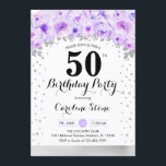 Convite 50ª Festa de aniversário - Flores Roxas Prateadas<br><div class="desc">50º convite de aniversário. Design elegante em prata brilhante com sotaque floral. Convide cartão com fonte de script e confetti. Púrpura e branca pastel. Perfeito para uma comemoração de na moda 30 dias. Envie-me uma mensagem se precisar de idade personalizada.</div>