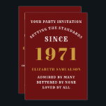 Convite 50º Aniversário de 1971 Vermelho Dourado Personali<br><div class="desc">Para esses nasceres em 1971 e celebrando a sua festa de aniversário, temos o cartão de convite de aniversário ideal. A design de branco e ouro é simples e, no entanto, elegante. Personalize facilmente o texto na frente e na parte traseira deste cartão de convite de aniversário usando o modelo...</div>