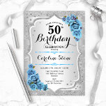 Convite 50.º aniversário - Rosas azuis de folha de prata<br><div class="desc">50º Convite de Aniversário. Design floral elegante em prata e azul gelado. Possui riscas prateadas com brilho inverso,  fonte de script na moda e confetti rosa de de de turquesa. Perfeito para uma festa de aniversário de vidro.</div>