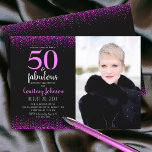 Convite 50 e fabuloso confete rosa de aniversário em preto<br><div class="desc">"50 e fabuloso." Orgulha-te, regozija-te e lança-te em 50 com estilo! Envie este maravilhoso, moderno, cor-de-rosa brilhante no 50º aniversário preto, personalizado convite para uma celebração a lembrar. Também estão disponíveis envelopes de coordenação, etiquetas, placas de papel, guardanapos e outros itens. Garantido para adicionar diversão na moda ao evento de...</div>