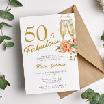 Convite 50 fabulosos 50 anos de floral rosa elegante<br><div class="desc">Moderno e falso roteiro de caligrafia em ouro 50 anos e fabuloso convite de aniversário branco com flautas de champanhe e rosas de pêssego rosa.</div>