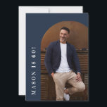 Convite 60ª fotografia de arco simples festa de aniversári<br><div class="desc">60° convite de aniversário simples moderno. Design de tipografia azul marinho moderna elegante.</div>