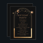 Convite 60.º aniversário 60.º Astronomia Dourada Celestial<br><div class="desc">60º aniversário Sessenta e poucos Celestiais Black Sun Moon Astronomy Astronomy Astronomy Astronomy Astronomy Astronomy Invites apresenta sol dourado, lua e estrelas com um quadro de ouro sobre fundo negro. Dentro é a sua informação de convite de aniversário personalizada. Projetado para você pelo Evco Studio. Ver a coleção de coordenação...</div>