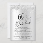 Convite 60 Fabulosas Festas de aniversário Silver Glitter<br><div class="desc">Elegante e chic personalizaram o 60º convite de aniversário com "60 & Fabuloso" em um script de na moda em um fundo de folha de alumínio prateada com brilho de luz azul prateado gotejando do topo. Você pode personalizar o ano,  o nome dela e os detalhes da festa.</div>