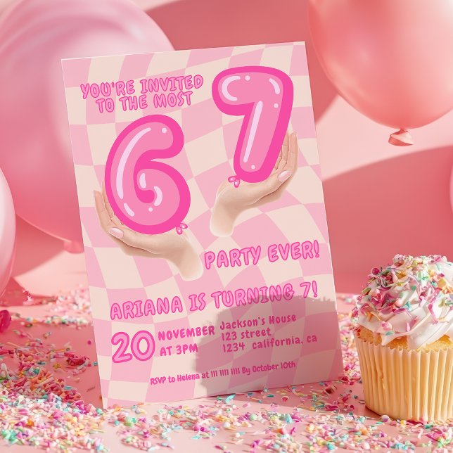 Convite 6 7 Tendência de Meme Aniversário de seis sete Ros (6 7 Meme Trend Six Seven Birthday party Retro Pink Invitation)