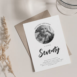 Convite 70 de Aniversário do Script Minimalista Branco Pre