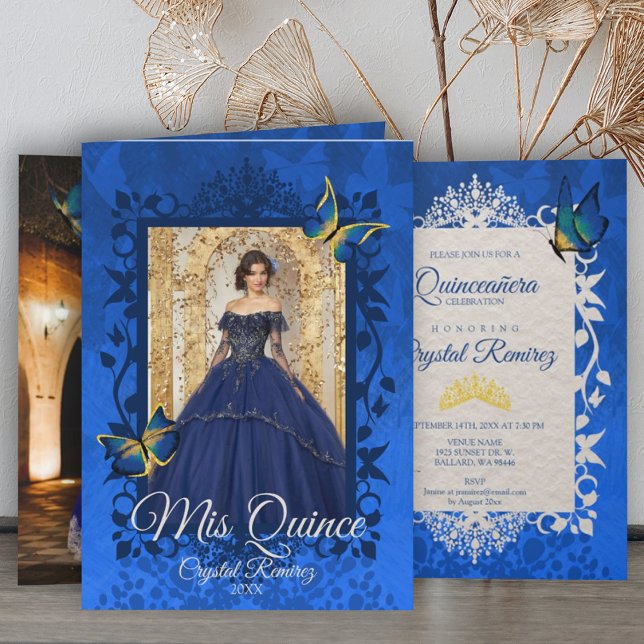 Convite à Borboleta de Quinceanera Dobrada Azul (blue gold quinceanera invitation blue edge frame around invitation vines leaves fancy ornate)