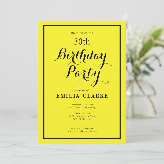 Convite à celebração de aniversário amarelo alegre (Em pé/Frente)