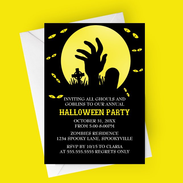 Convite à Festa Zombie Halloween (Yellow Zombie Spooky Halloween Party Invitation | Graveyard with Haunted Eyes and Full Moon)