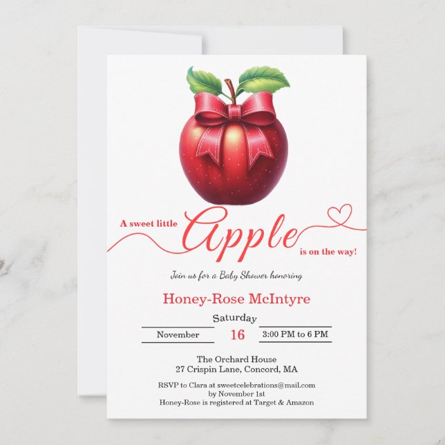 Convite A Little Apple Is On The Way | Fall Baby Shower  (Frente)