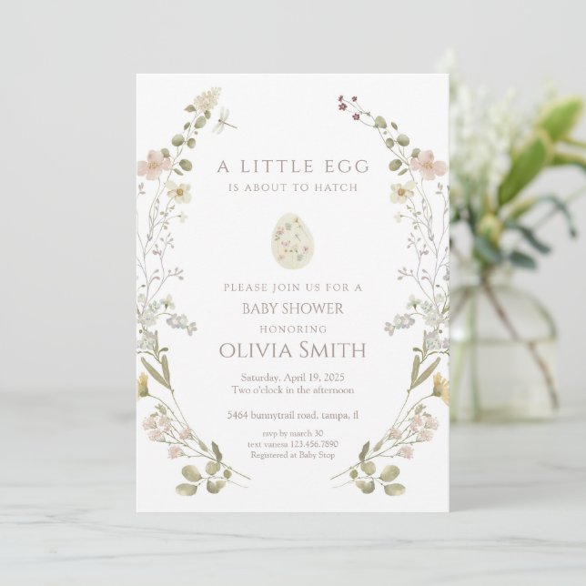 Convite A Little Egg Is About To Hatch Baby Shower (Em pé/Frente)