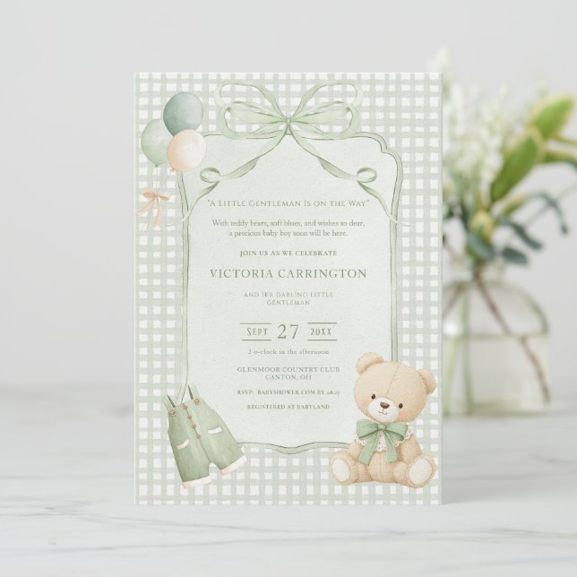 Convite A Little Gentleman Green Boy Bear Baby Shower (Em pé/Frente)