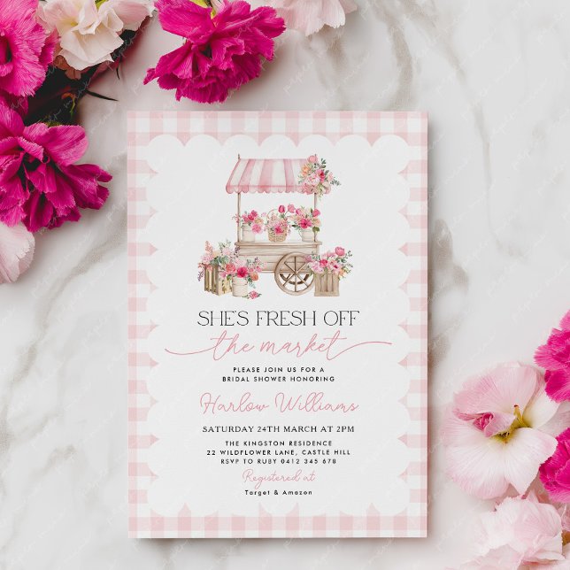 Convite Acabada de Chegar ao Mercado Gingham Market Chá de (She's fresh off the market | Pink Flower Cart | Bridal Shower Invitation)