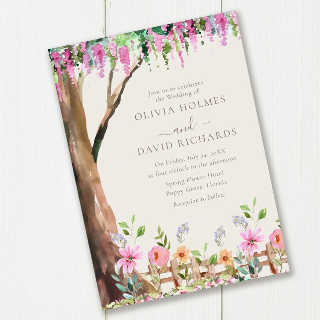 Convite Acácia em um Casamento de Campo de Flores Silvestr (Acacia on a Wildflower Field Wedding Invitation on wooden table.)