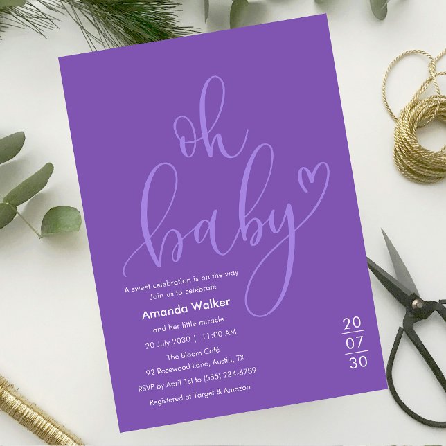 Convite Ah, Bebê!  Chamada de Bebê com Roteiro Roxo Elegan (Oh Baby! Elegant Purple Script Baby Shower Invitation)