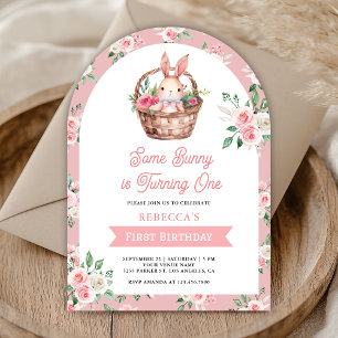 Convite Algum Coelhinho Cor-de-Rosa Floral Está Fazendo Um