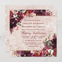 Alice no País das Maravilhas da Praça do Casamento