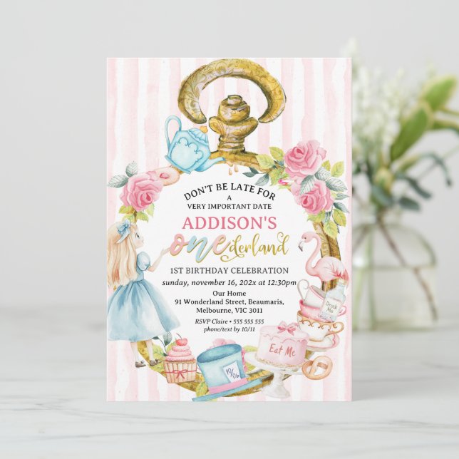 Convite Alice no primeiro aniversario de Onederland (Em pé/Frente)