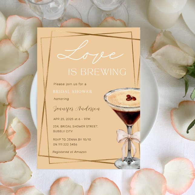 Convite Amor é Criar Chá de panela Espresso Martini (Love is Brewing Espresso Martini Bridal Shower Invitation)