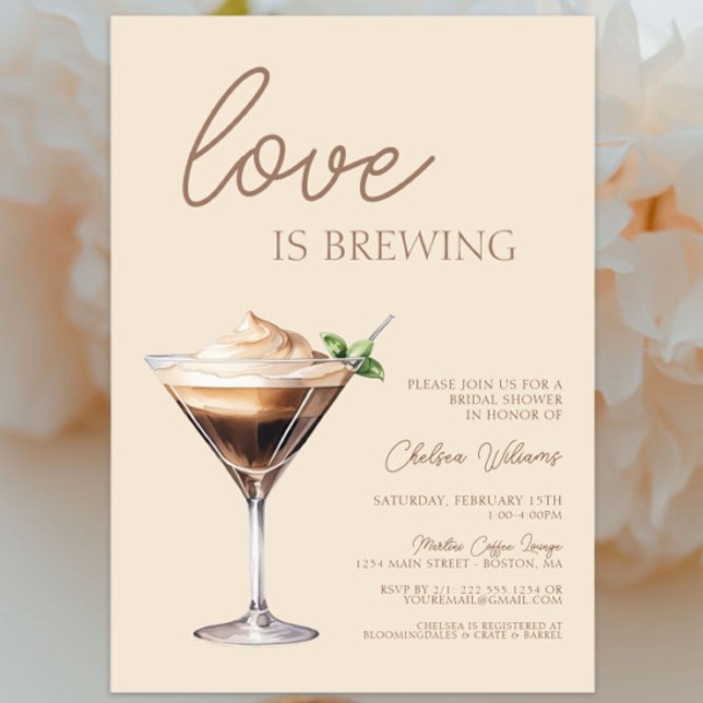 Convite Amor é Criar Chá de panela Espresso Martini (Love is brewing Espresso Martini Bridal Shower Invitation, Bridal Brunch, Cream, Modern Chic Trendy)