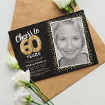 Convite Anima 60 Anos 60 Foto de Aniversário<br><div class="desc">Elegante convite de aniversário do sexagésimo com um fundo preto na moda que pode ser mudado para qualquer cor,  uma foto da aniversariante / menino,  brilho dourado,  sessenta balões de hélio dourado,  e um moderno modelo de texto de celebração de 60 anos que é fácil de personalizar.</div>