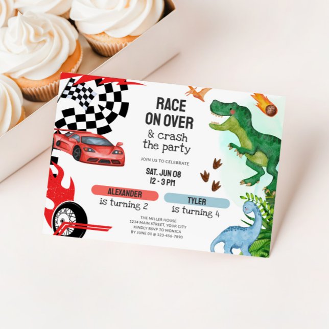 Convite Aniversário Conjunto de Dinossauros e Carros de Co (Dual Kids Birthday Party Invite - Race Cars & Dinosaurs)