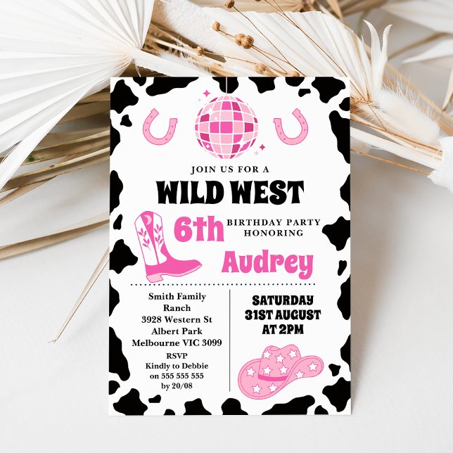 Convite Aniversário da Garota Ocidental Selvagem Negra-Ros (Hot pink and black girls cowgirl, wild west or western themed birthday invitation with disco ball.)