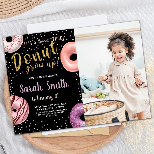 Convite Aniversário da Rosquinha de Fotos Sombra da rosqui (Donut Glitter Shadow Photo Donut Birthday Invitation)