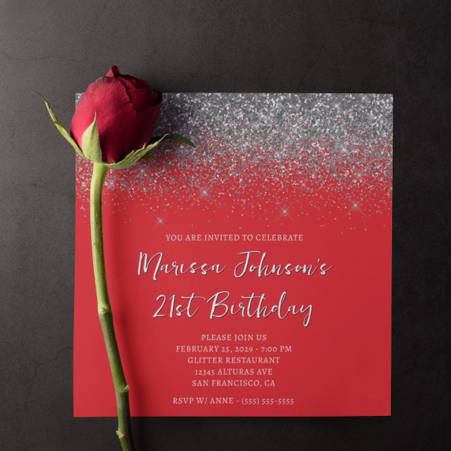 Convite Aniversário de 21 anos vermelho brilhante prateado (Sparkly Silver Glitter Red 21st Birthday Invitation)