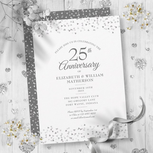 Convite Aniversário de 25 anos de Casamento Confetes de Co (25th Wedding Anniversary Silver Hearts Confetti Invitation)