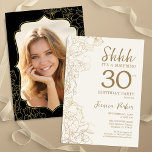 Convite Aniversário de 30 anos de Surpresa de Foto Preta D<br><div class="desc">Gelado de ouro elegante e convite de festas aniversário de 30 anos de surpresa preto com sua foto na parte de trás do cartão. A moderna design feminina moderna tem sotaques botânicos e letra de script de tipografia. Simples cartão de convite floral perfeito para uma festa surpresa na moda. Pode...</div>