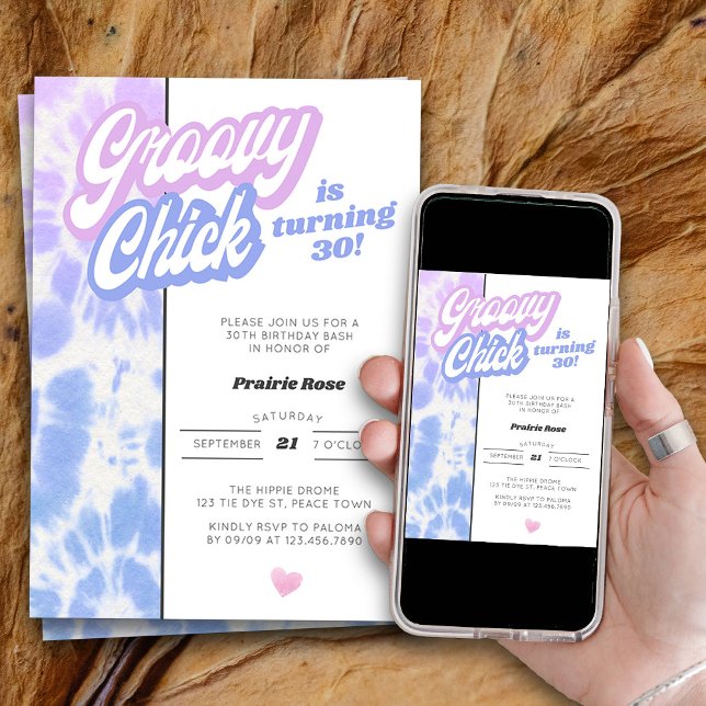 Convite aniversário de 30 anos Groovy Pintinho Pastel Tie  (Groovy Chick 30th Birthday Invitation in retro vintage tie dye style)