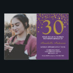 Convite aniversário de 30 anos Purple Dourado Confetti Fot<br><div class="desc">Celebre a sua celebração de aniversário com este Convite para Pontos de Confetti Dourados de Glam Na moda púrpura</div>