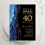Convite aniversário de 40 anos de Surpresa de Agitação Dou<br><div class="desc">convite de festas marinho azul, preto e dourado agata o aniversário de 40 anos surpresa. Elegante design moderno com cor azul-real de água agate marble geode fundo, fonte falsa de ouro brilhante e script de tipografia. Trendy convida o cartão perfeito para uma comemoração de dia das mulheres na moda. Impressos...</div>