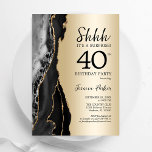 Convite aniversário de 40 anos de Surpresa Dourada Black A<br><div class="desc">Preto e ouro agitam convite de festas surpresa de aniversário de 40 anos. Elegante design moderno, com fundo de geode mármore real agate, fonte falsa de ouro brilhante e script de tipografia. Trendy convida o cartão perfeito para uma comemoração de dia das mulheres na moda. Impressos convites Zazzle ou modelo...</div>