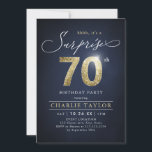 Convite Aniversário de 70 de surpresa para adultos, azuis<br><div class="desc">Moderno Shhh, é uma convite de aniversário surpresa que apresenta o roteiro de na moda e o falso número 70 de brilho dourado e os detalhes de sua festa sobre a cor azul marinho, simples e elegante, convite de aniversário para homens e mulheres, como surpresa de excelente. a cor preta...</div>