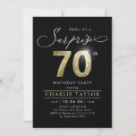 Convite Aniversário de 70 de surpresa para adultos, preto<br><div class="desc">Modern Shhh, é uma convite de aniversário surpresa que apresenta o roteiro de na moda e o falso número de cintilação de ouro 70 e os detalhes de sua festa sobre a cor de fundo preto, simples e elegante, convite de aniversário para homens e mulheres, para adultos, surpresa de excelente....</div>